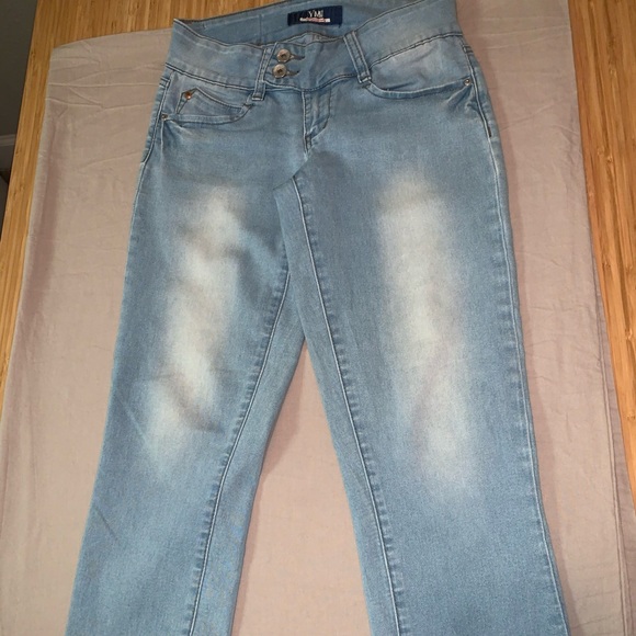 YMI capris - Picture 2 of 5